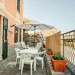 Live In - 2 Private With Bathroom And Wi-fi