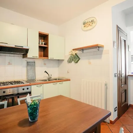 Live In - 2 Private With Bathroom And Wi-fi *